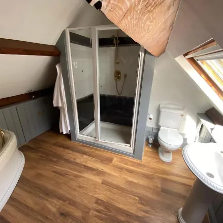 Bed and Breakfast St Marys Mount 4*